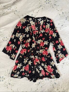 Jack by BB Dakota Floral Romper Black Long Sleeve Tie Front Size M
